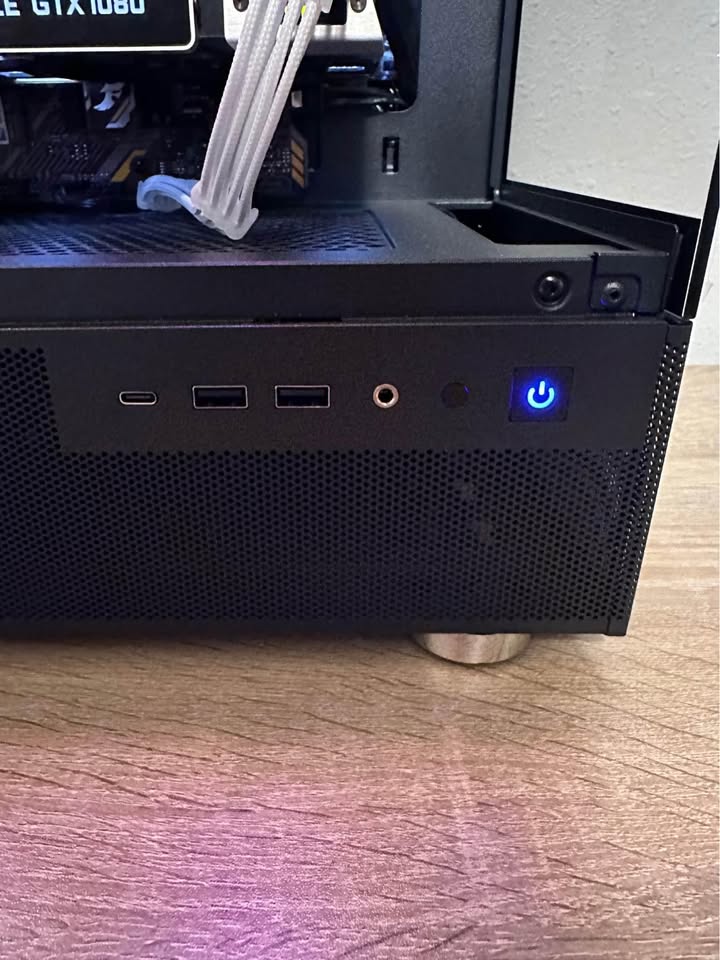 CoreNext TUF GTX1080 photo 6